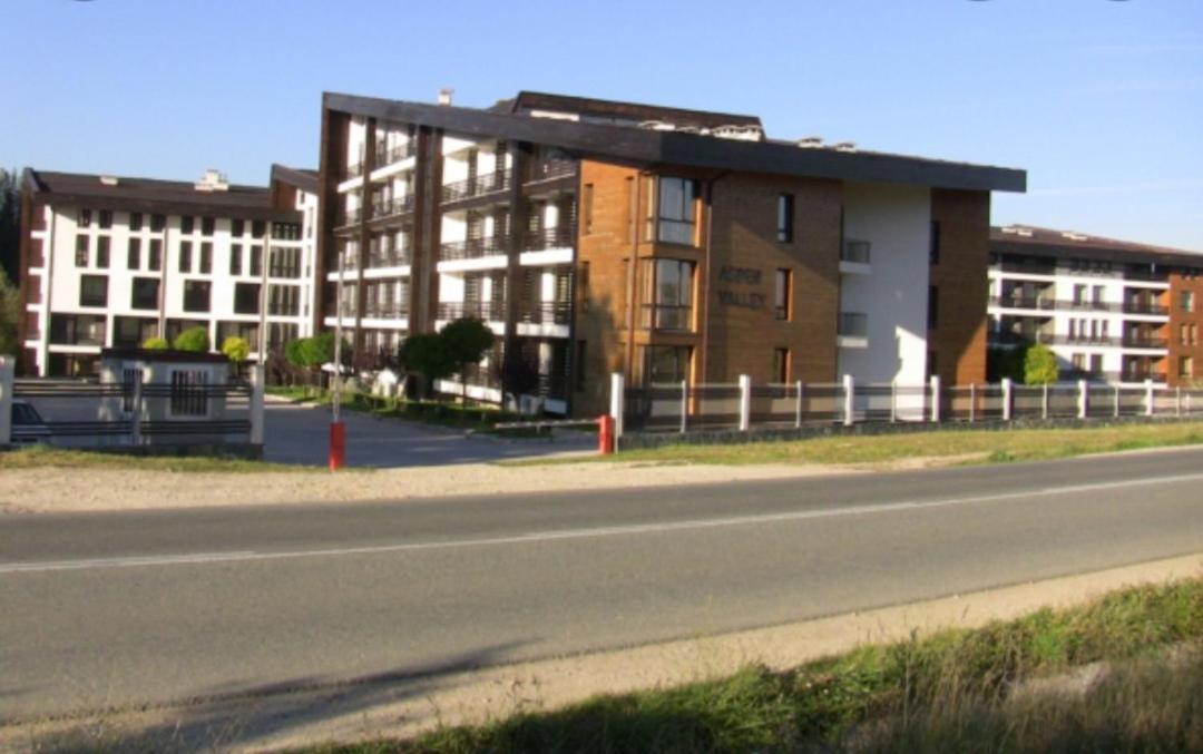 Aspen Luxury Apartamnet Razlog Extérieur photo
